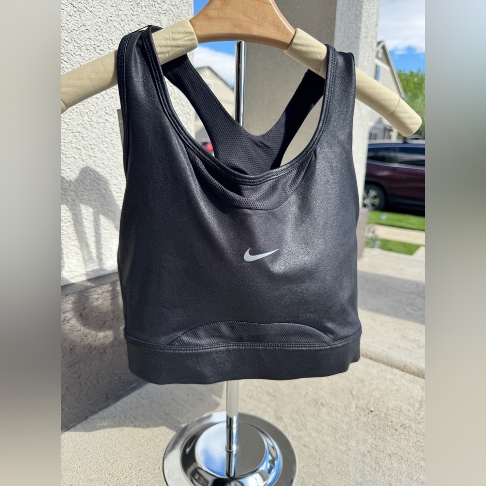 NEW Nike Swoosh Racerback Padded Sports Bra Black/White Women’s Size Large